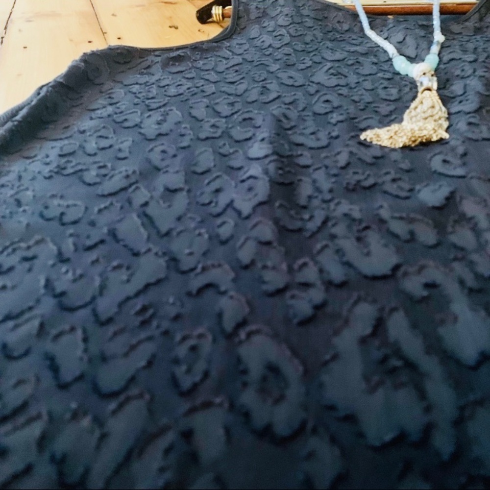 LOFT Charcoal grey leopard embossed tank - Picture 3 of 7
